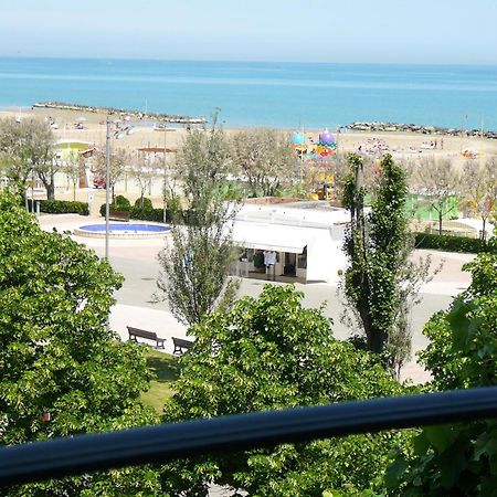 רימיני Hotel De La Plage מראה חיצוני תמונה