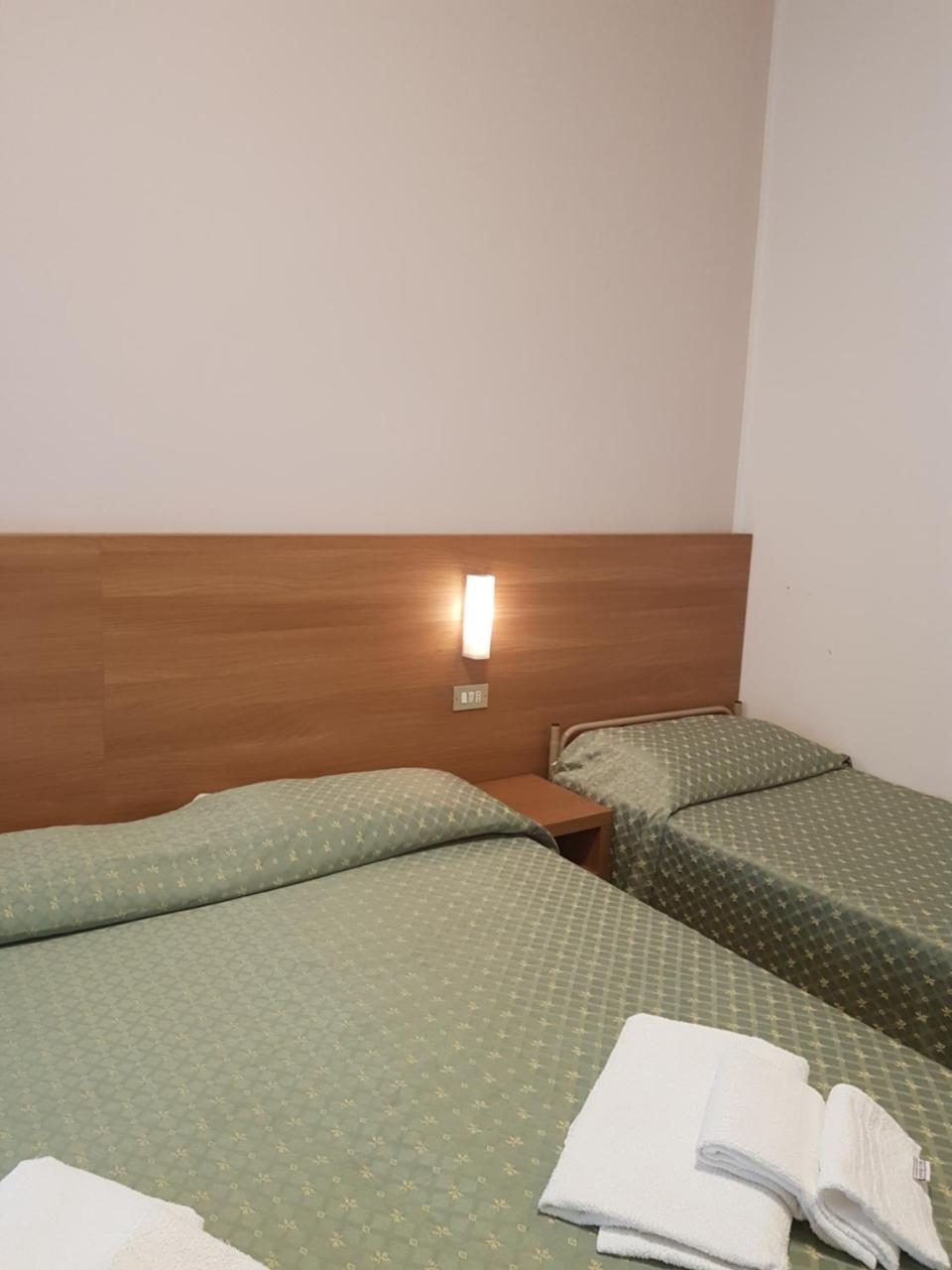 רימיני Hotel De La Plage מראה חיצוני תמונה