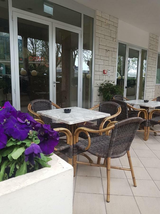 רימיני Hotel De La Plage מראה חיצוני תמונה